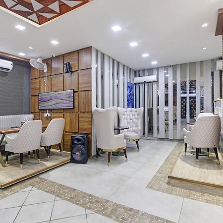 Status By Hotel The Emporio Ghaziabad Exterior photo